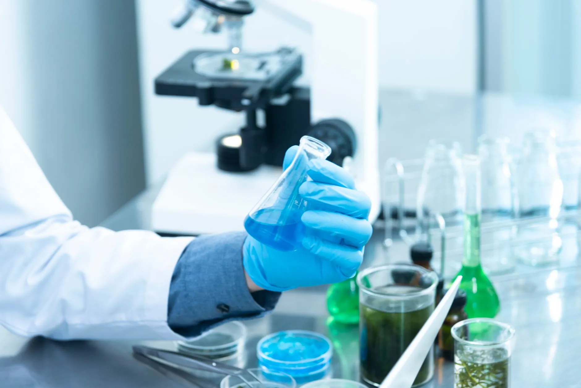 广州煜隆生物科技解读2025年功效护肤原料研发新趋势正文配图 1